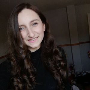 Meet your Posher, Catherine